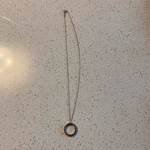 Women’s pendant necklace